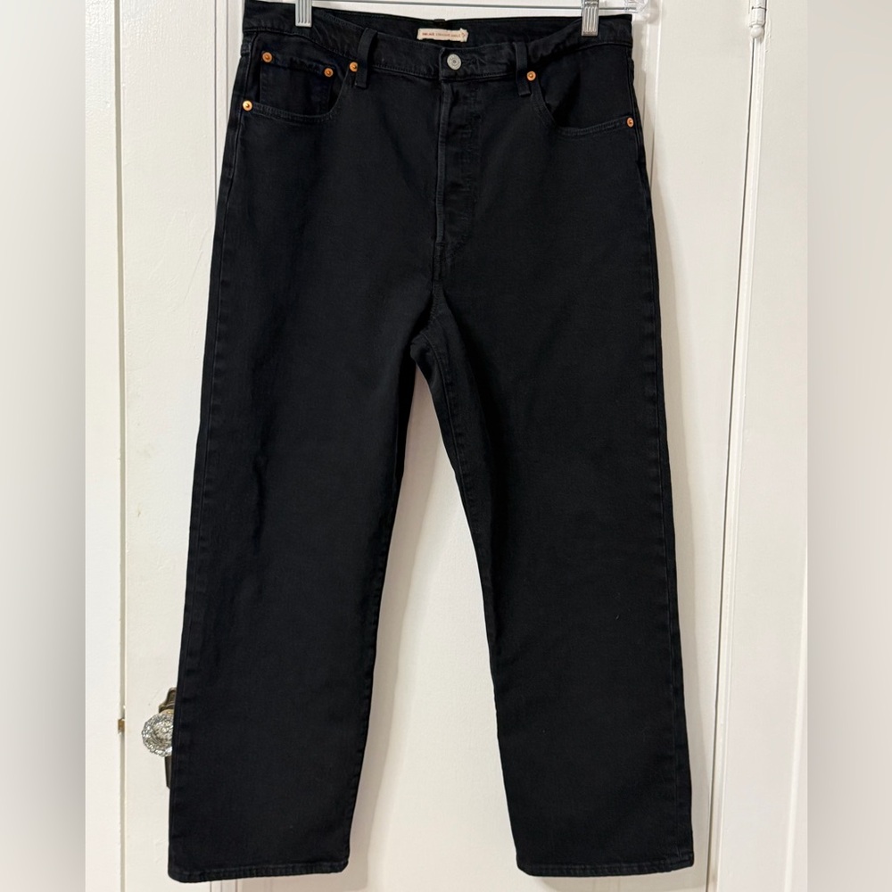 Levi’s Rib cage straight let 32 waist women’s